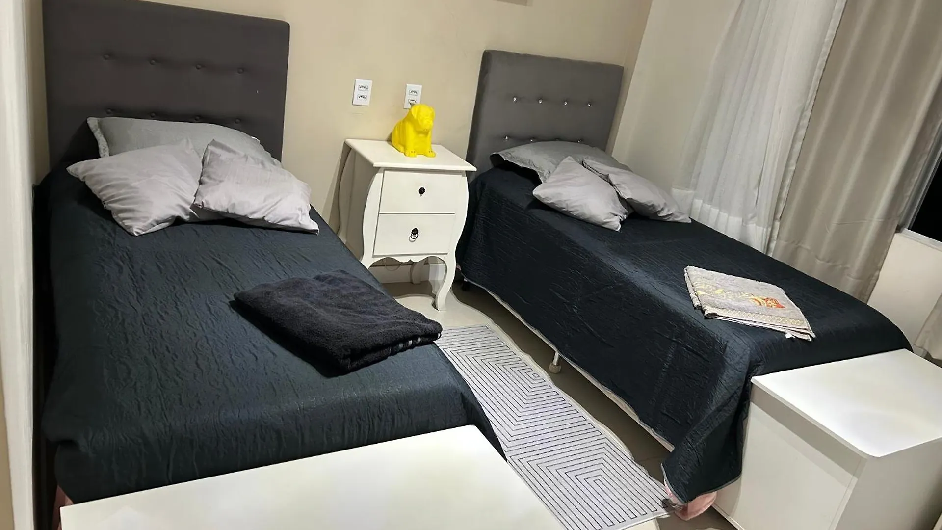 Beira Da Praia, Super Economico, Confortavel Balneário Camboriú Δωμάτια σε οικογενειακή κατοικία