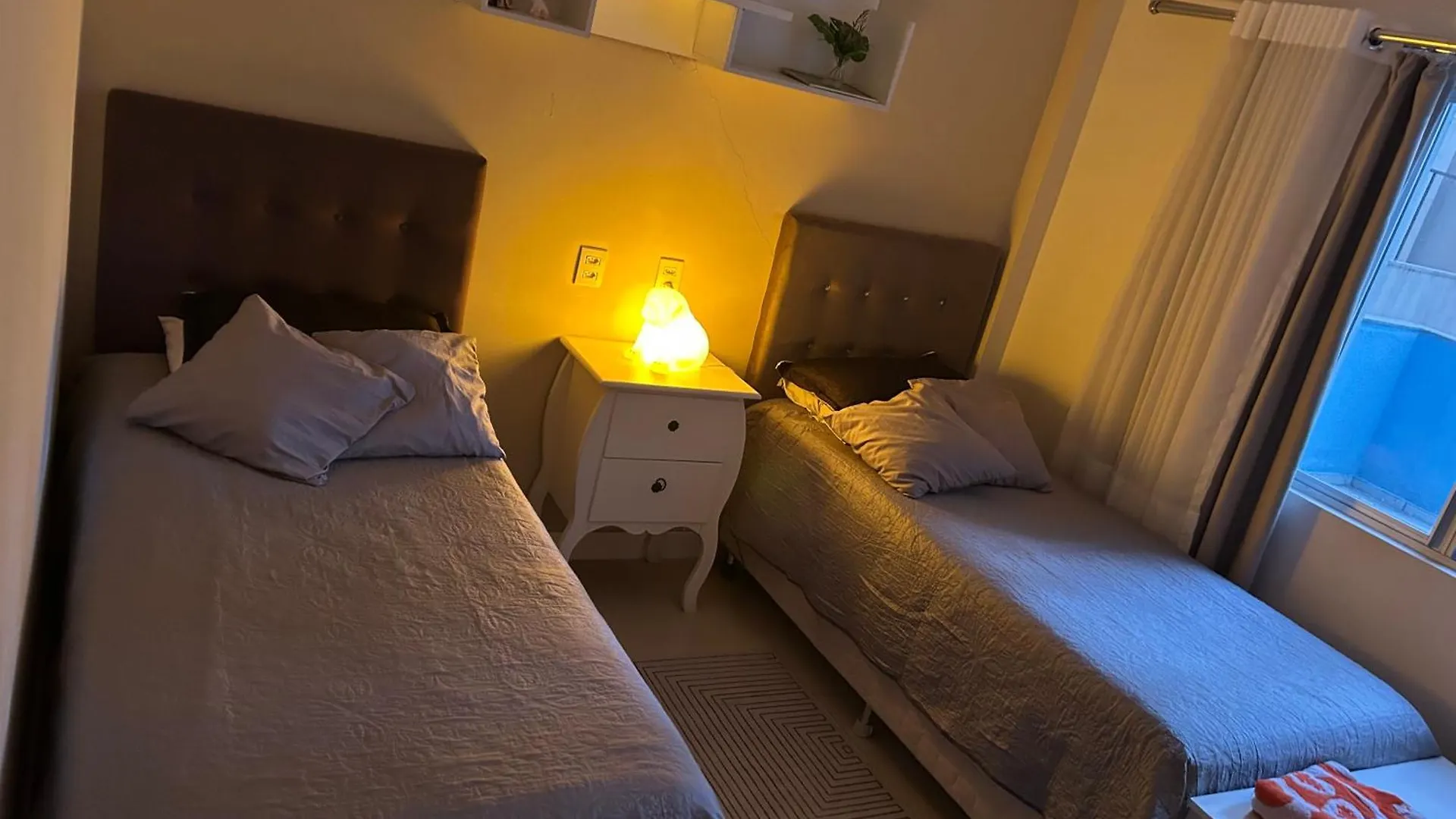 Δωμάτια σε οικογενειακή κατοικία Beira Da Praia, Super Economico, Confortavel Balneário Camboriú Βραζιλία